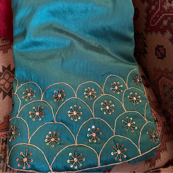 ❤️Gorgeous Christmas Tree Skirt - Mela Artisans By Heart, By Hand India - Picture 1 of 8